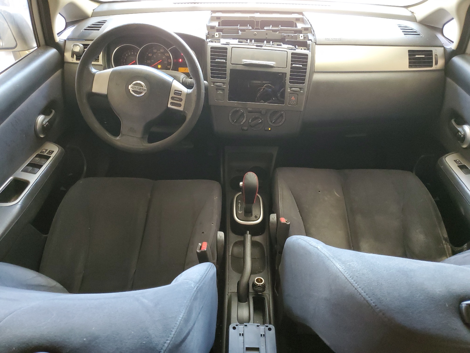 3N1BC11E18L386204 2008 Nissan Versa S