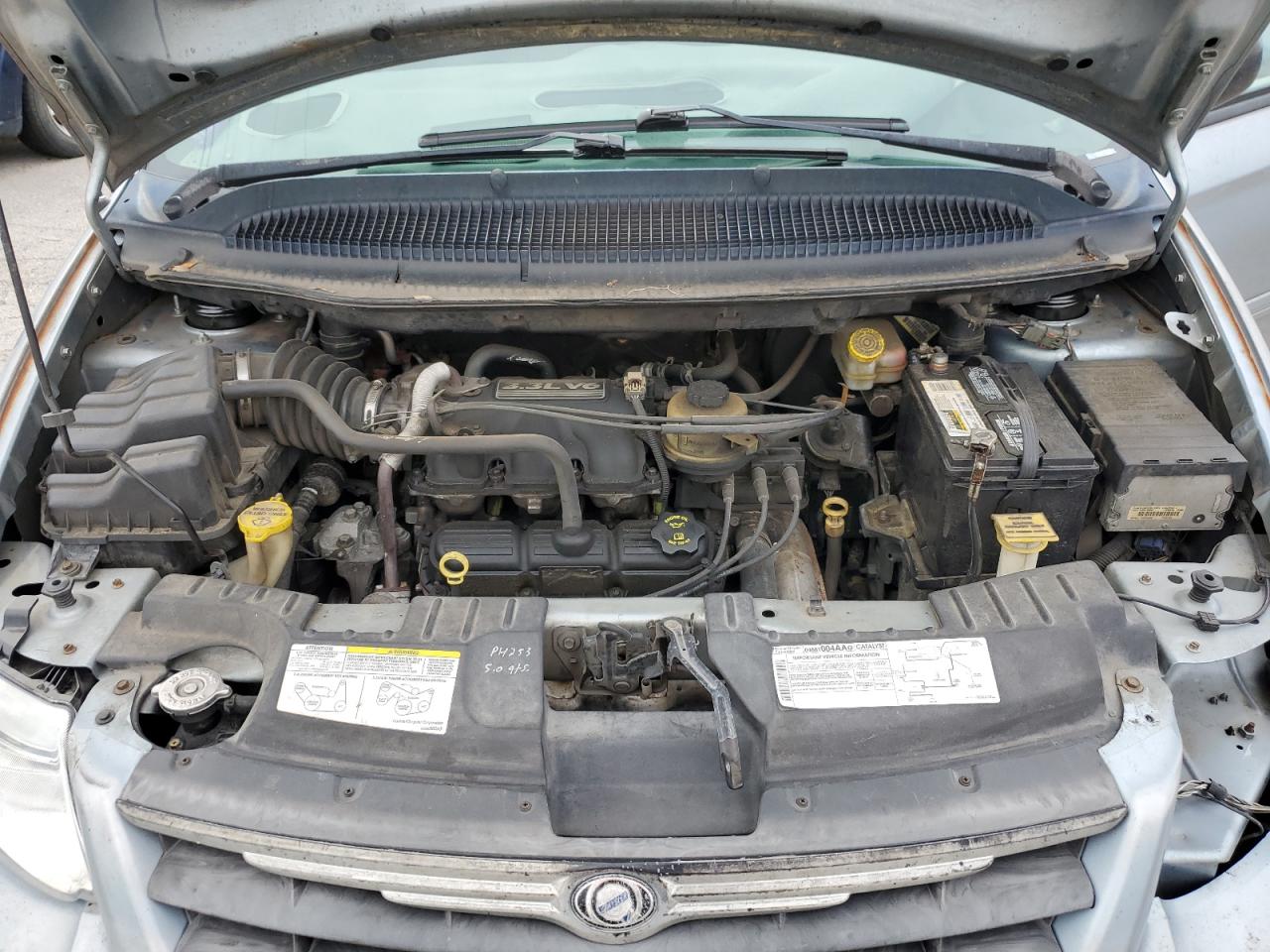 2005 Chrysler Town & Country Lx VIN: 2C4GP44RX5R101067 Lot: 62176254