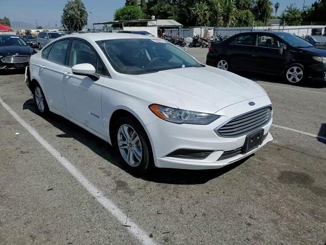 2018 Ford Fusion Se Hybrid VIN: 3FA6P0LU9JR260568 Lot: 63469784