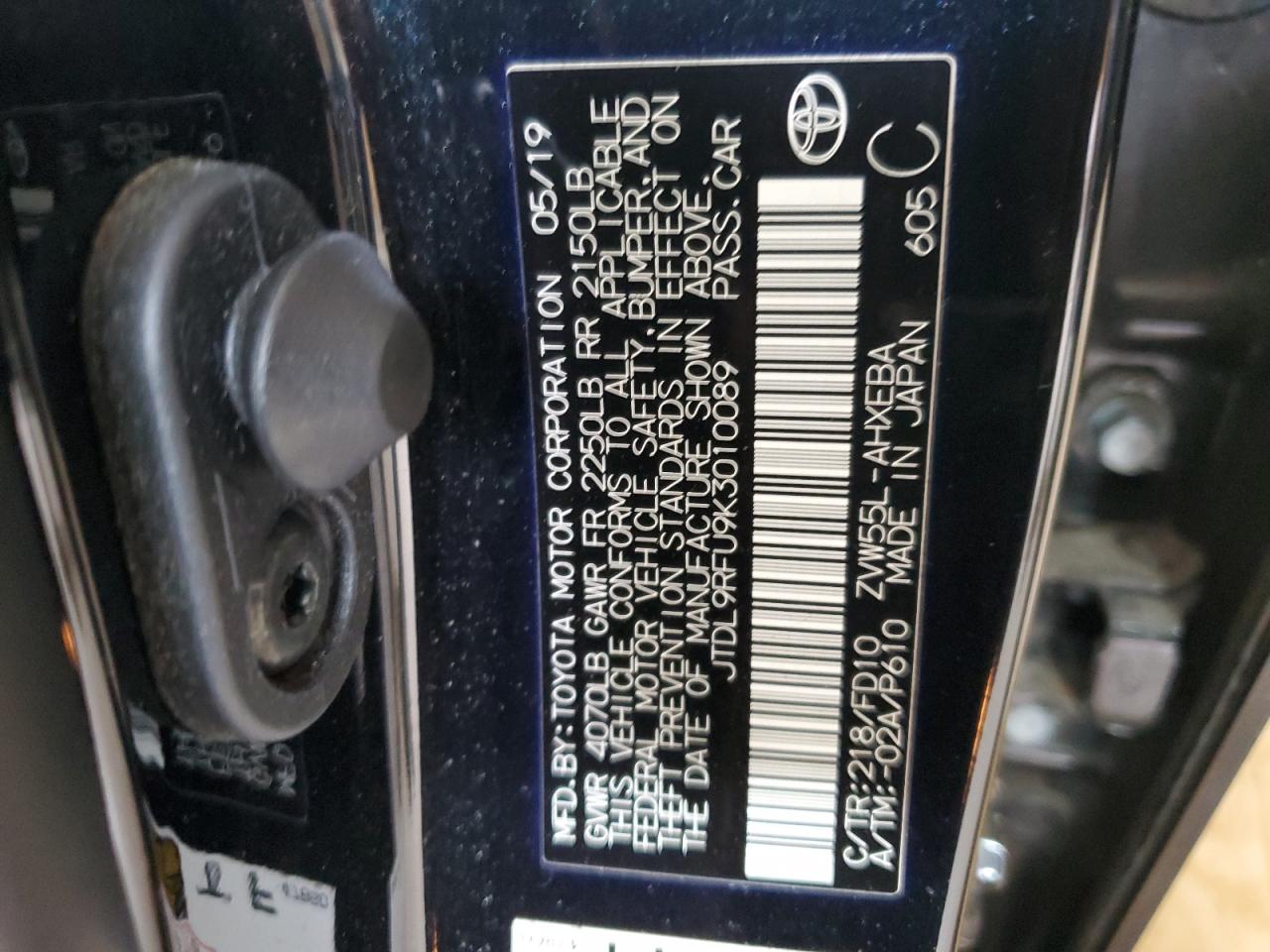 JTDL9RFU9K3010089 2019 Toyota Prius