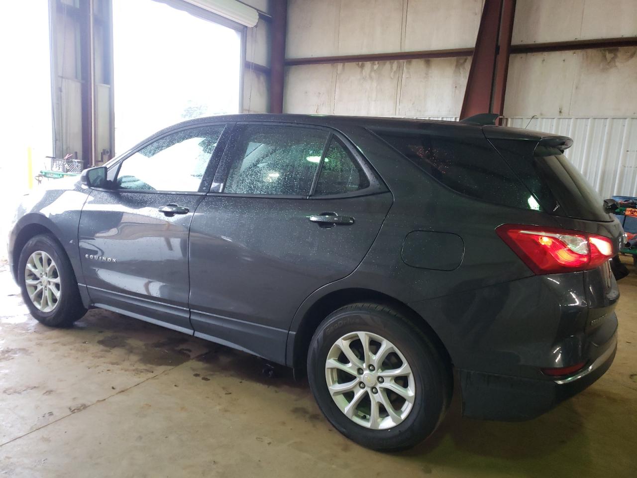 2GNAXHEV5J6114921 2018 CHEVROLET EQUINOX - Image 2