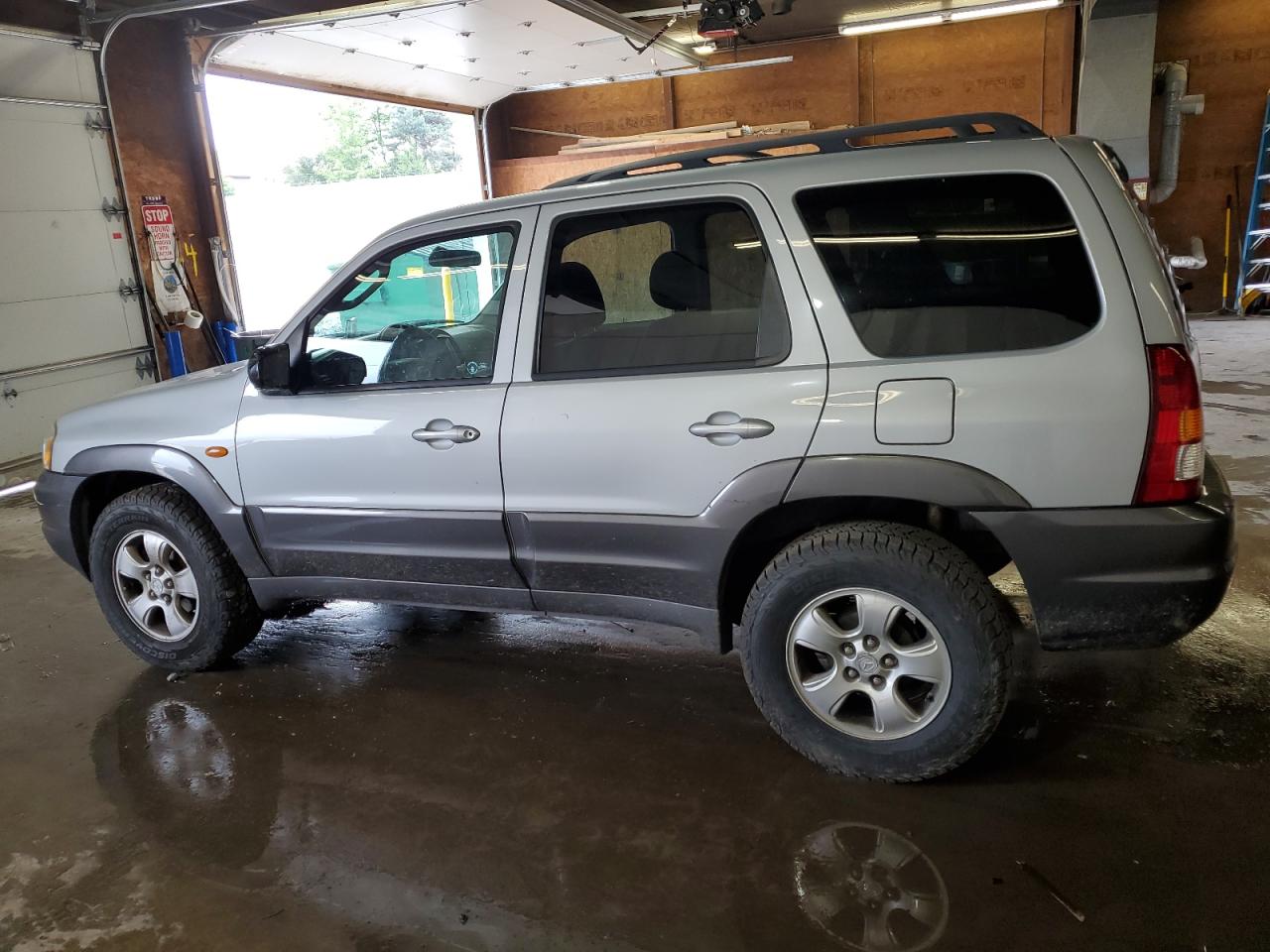 2004 Mazda Tribute Lx VIN: 4F2YZ94184KM01208 Lot: 62726984