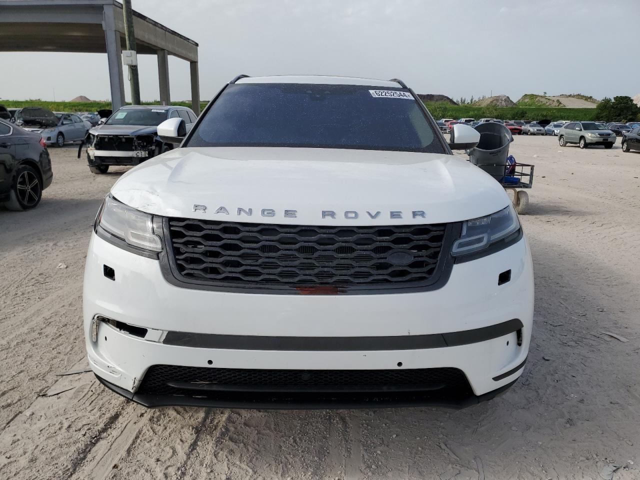 2018 Land Rover Range Rover Velar S VIN: SALYB2RX7JA772184 Lot: 62252544