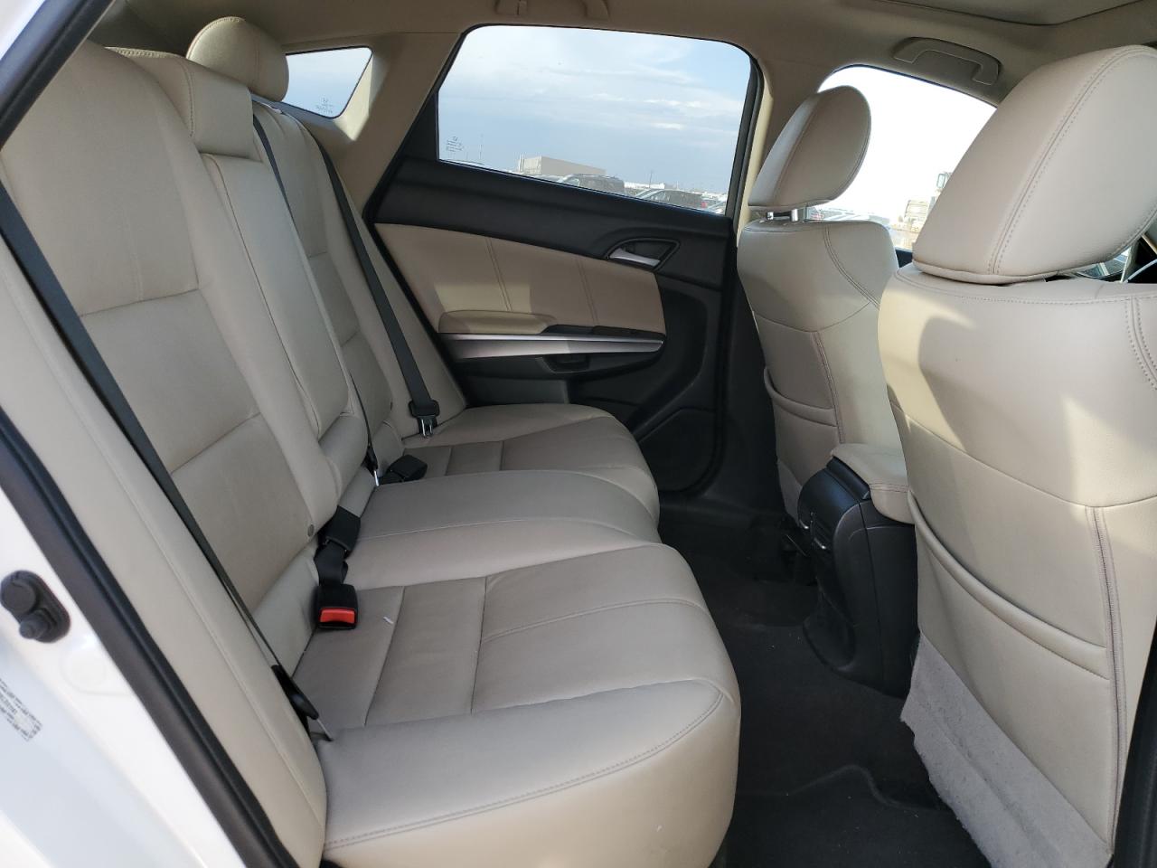 2014 Honda Crosstour - Image 11