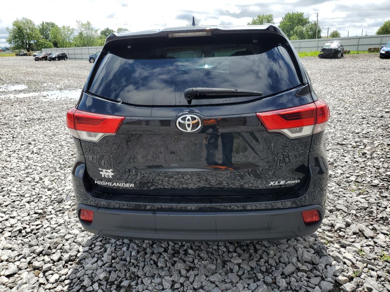 2019 Toyota Highlander Se VIN: 5TDJZRFH8KS582540 Lot: 63205464