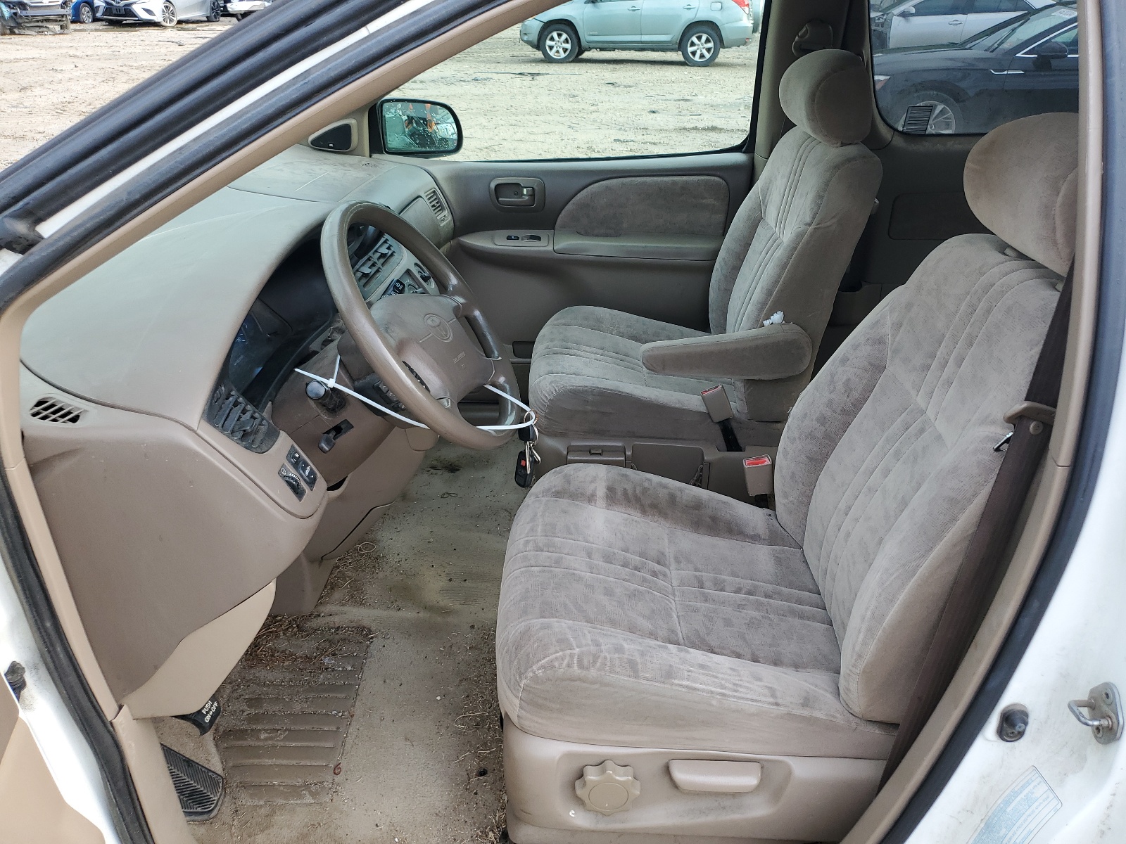 4T3ZF13CX2U450027 2002 Toyota Sienna Le