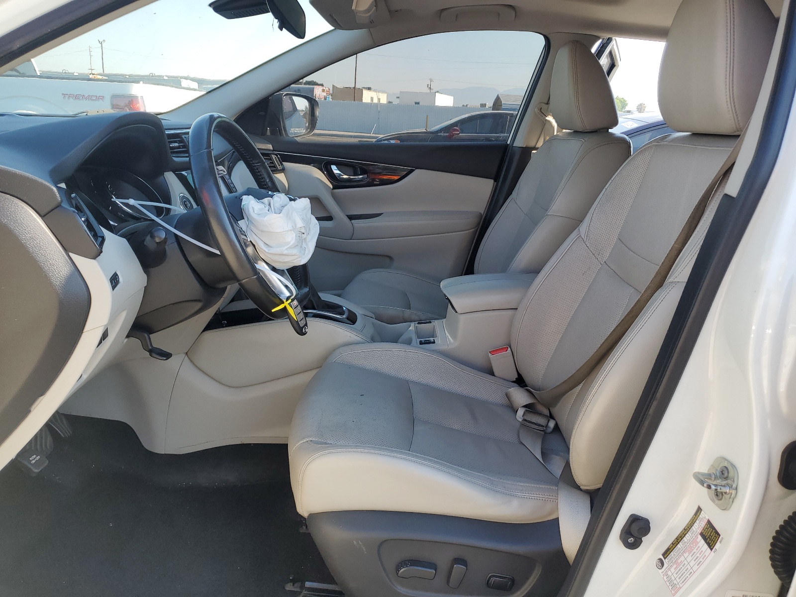 JN1BJ1CP3JW501034 2018 Nissan Rogue Sport S