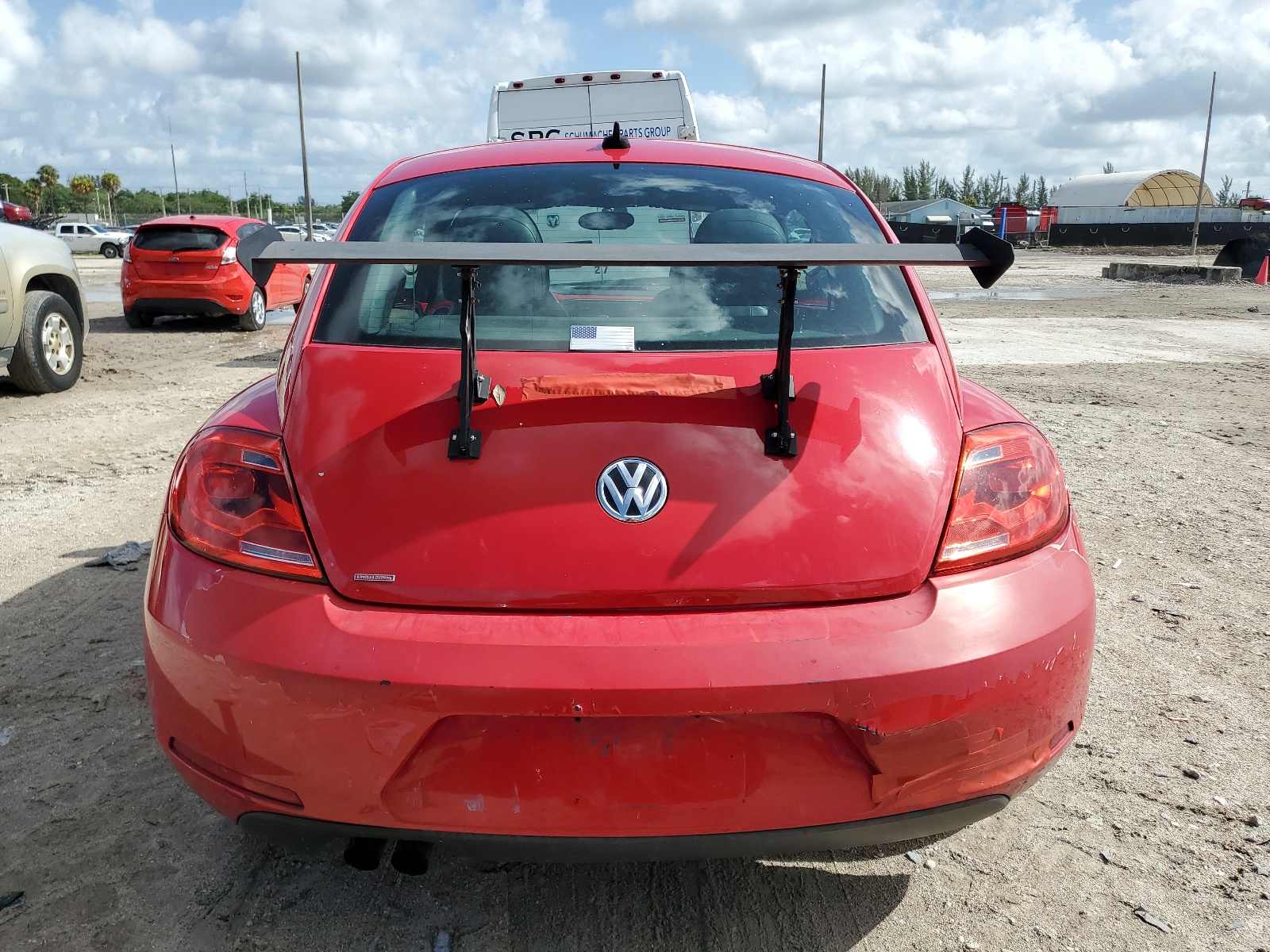 2014 Volkswagen Beetle vin: 3VWJ17AT9EM639434