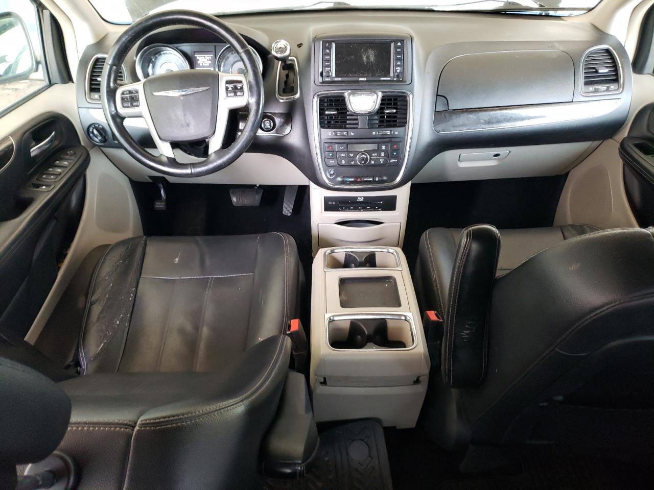 2015 Chrysler Town & Country Touring L VIN: 2C4RC1CG9FR577573 Lot: 64639734