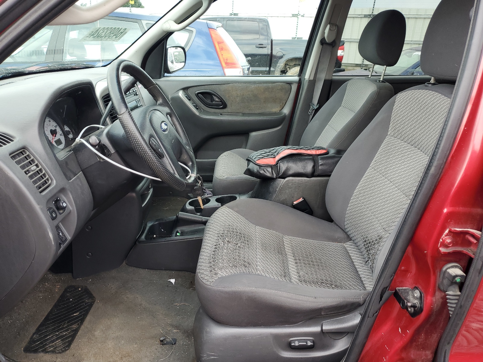 1FMYU93174KA46849 2004 Ford Escape Xlt