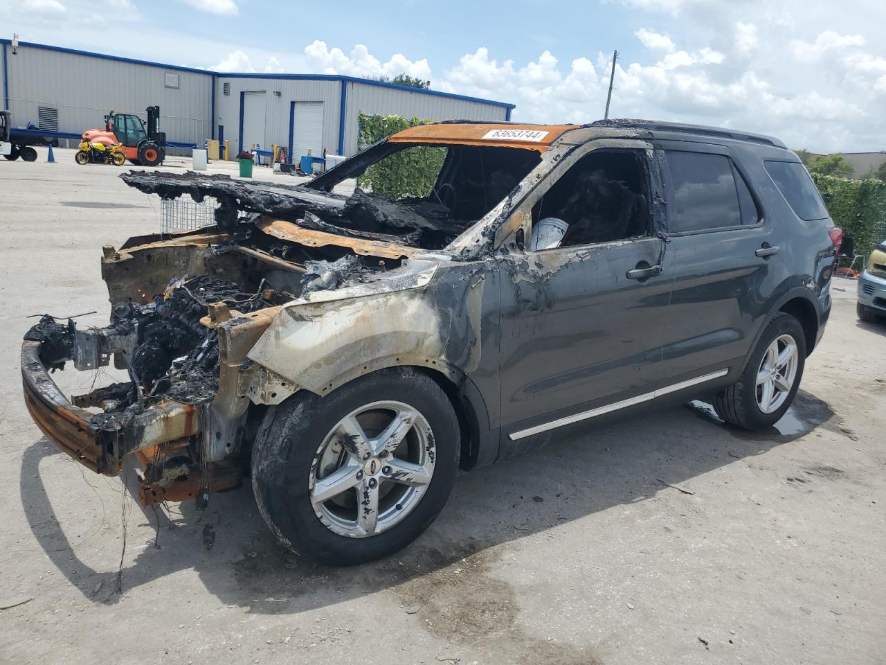 2018 Ford Explorer Xlt for Sale in Orlando, FL - Burn