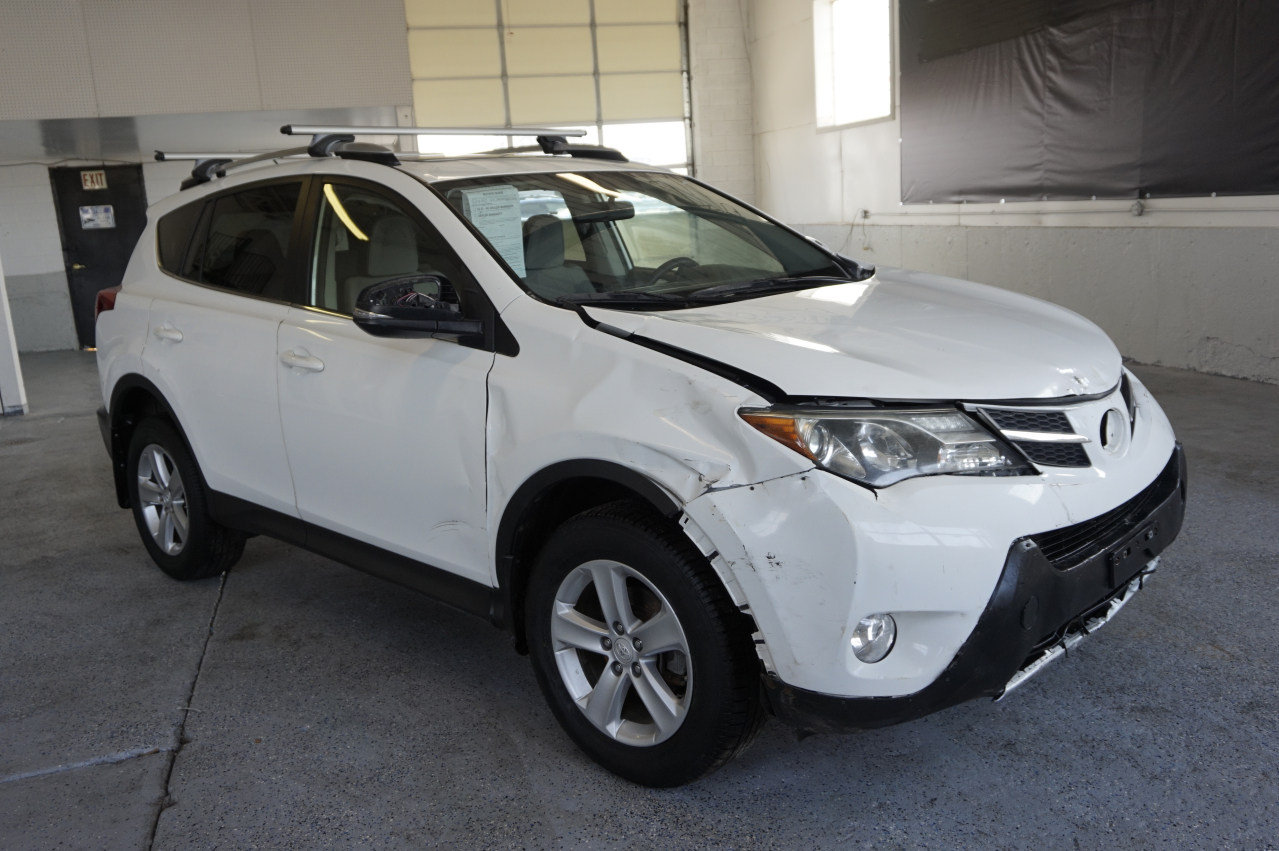 2014 Toyota Rav4 Xle vin: JTMRFREV7ED058122