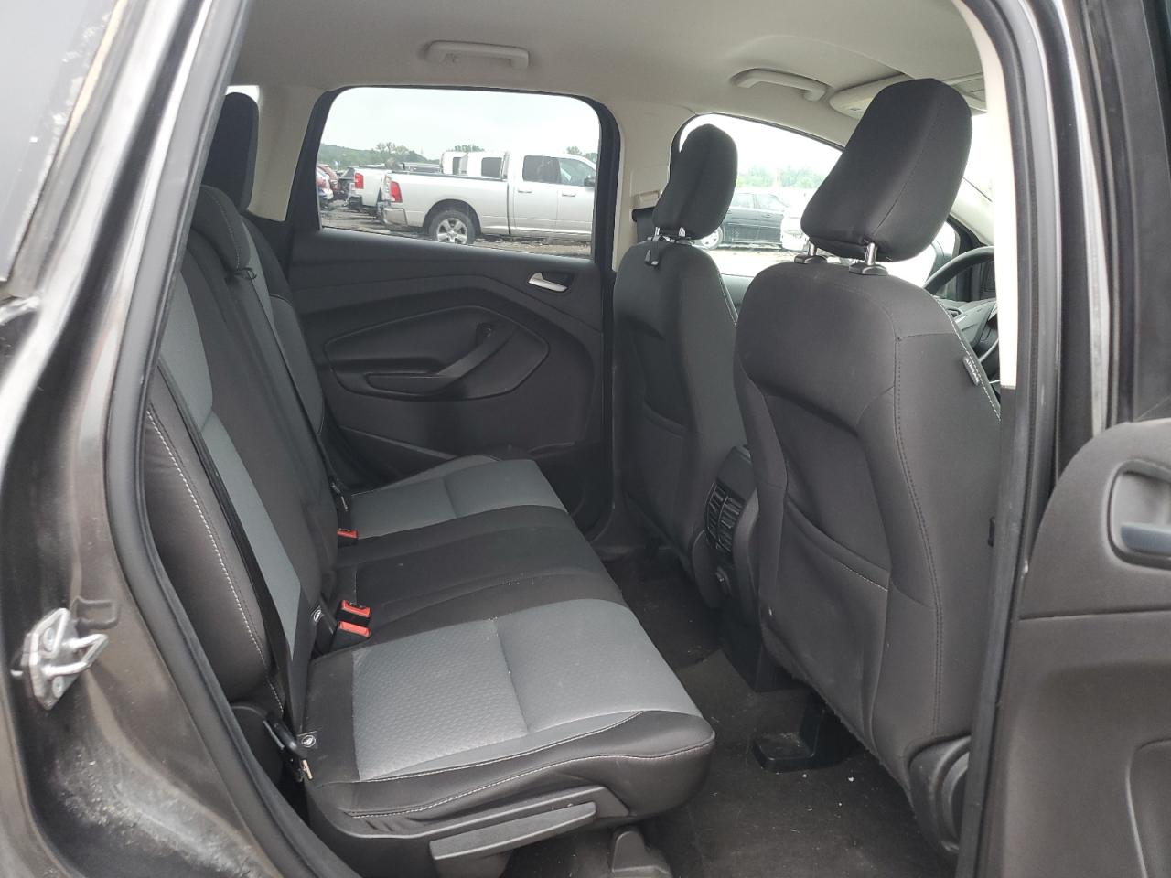 1FMCU0GD3JUB25039 2018 Ford Escape Se