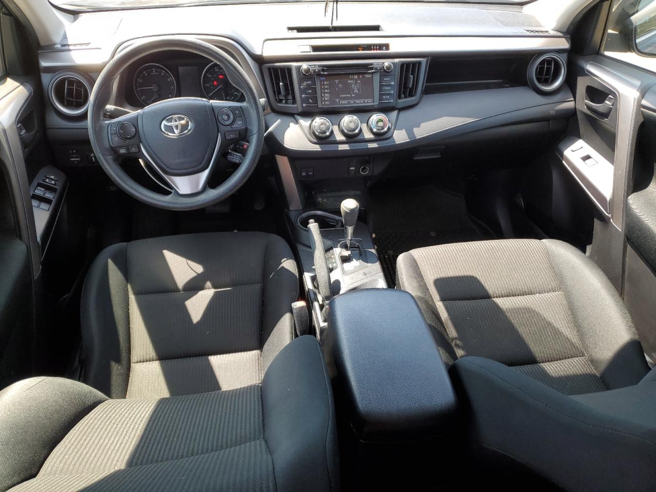 2017 Toyota Rav4 Le VIN: JTMZFREV0HJ141896 Lot: 62312604