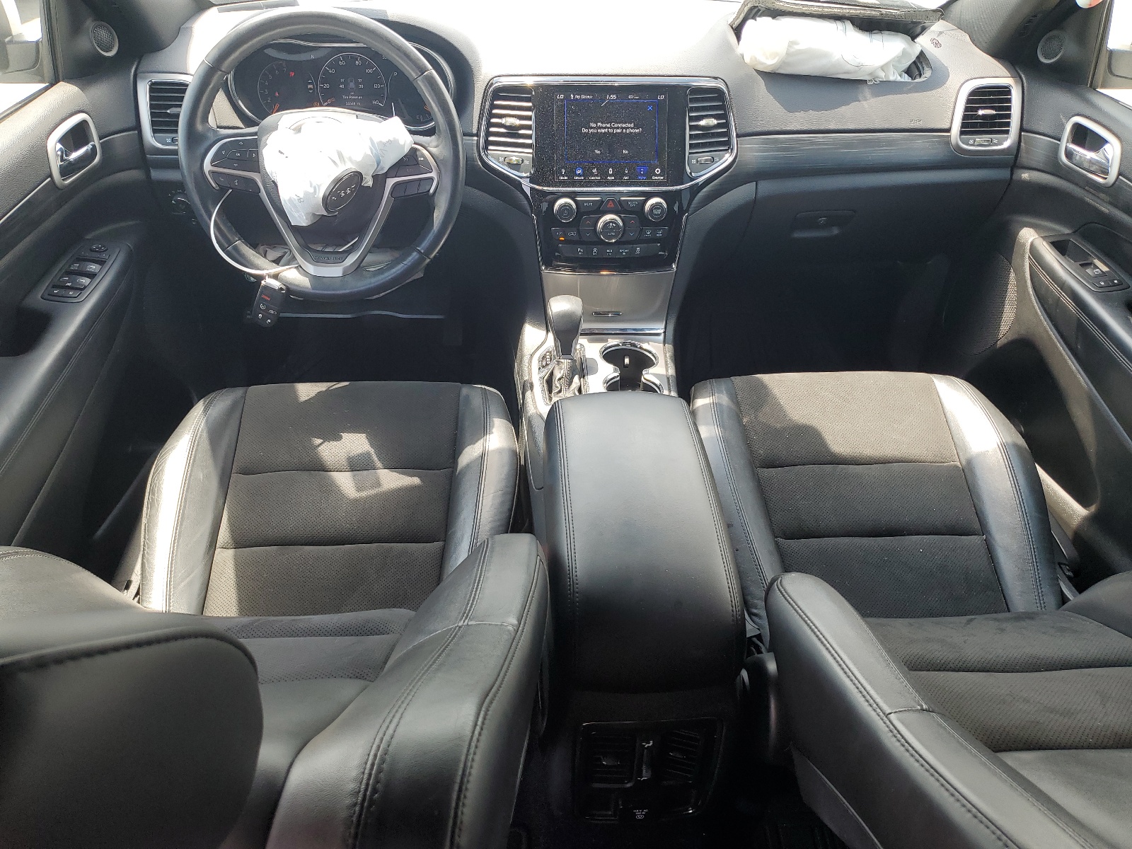 1C4RJFAG6LC363215 2020 Jeep Grand Cherokee Laredo