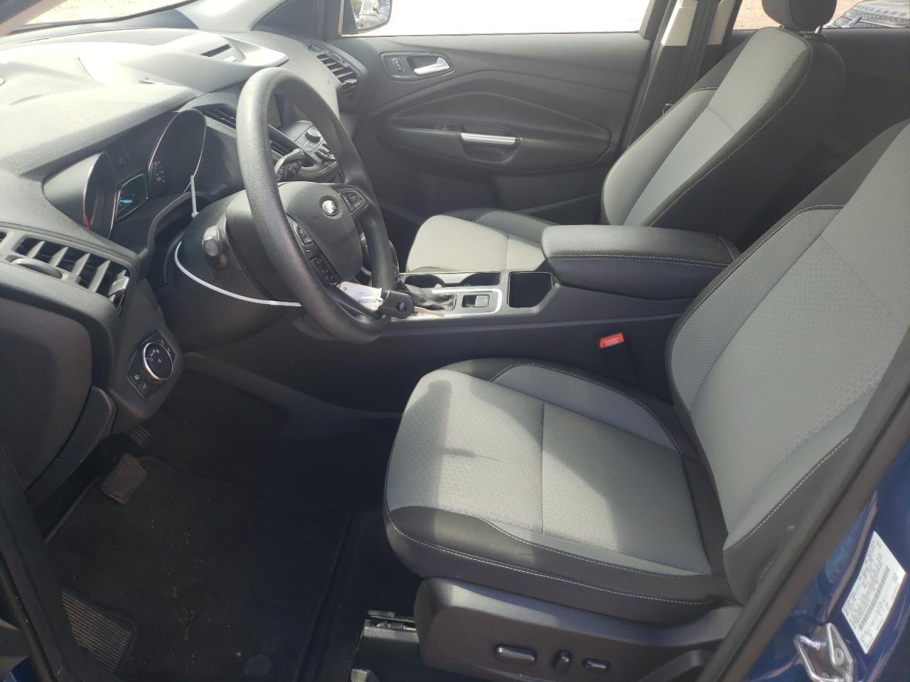 1FMCU0GD2JUA69112 2018 Ford Escape Se