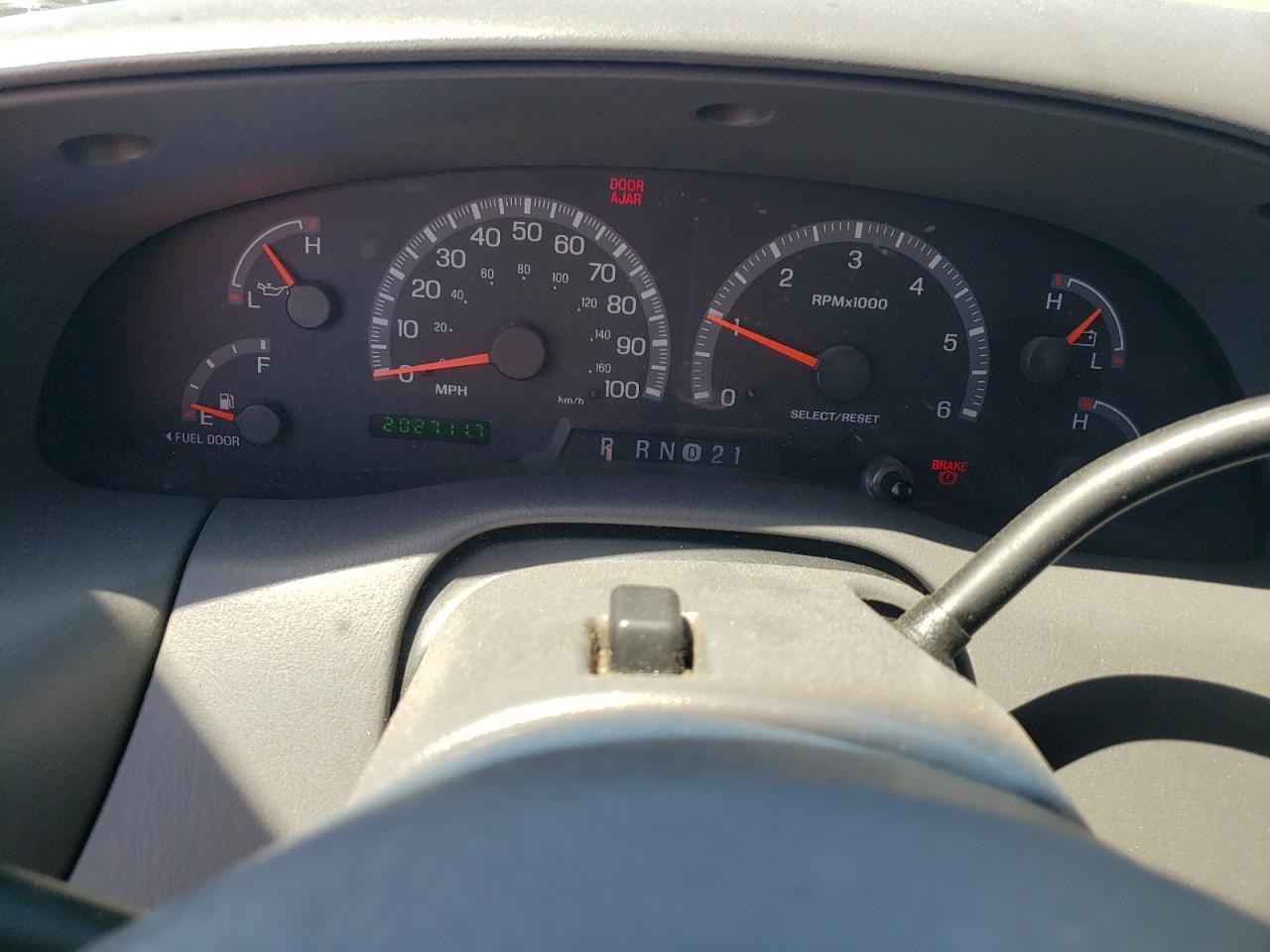 2002 Ford F150 VIN: 1FTRX18W32KA80760 Lot: 63135054