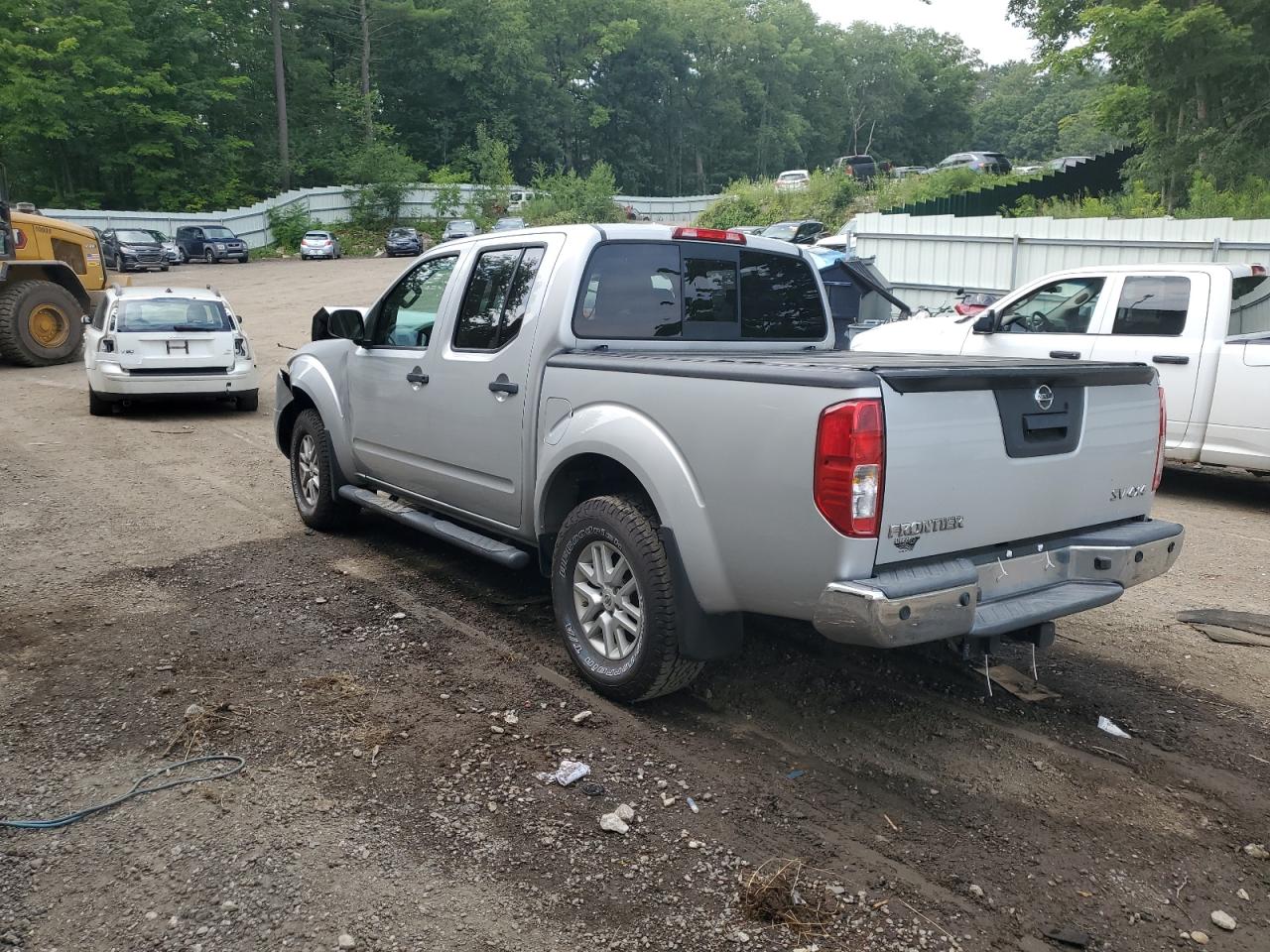 1N6AD0EV1GN706580 2016 NISSAN NAVARA - Image 2