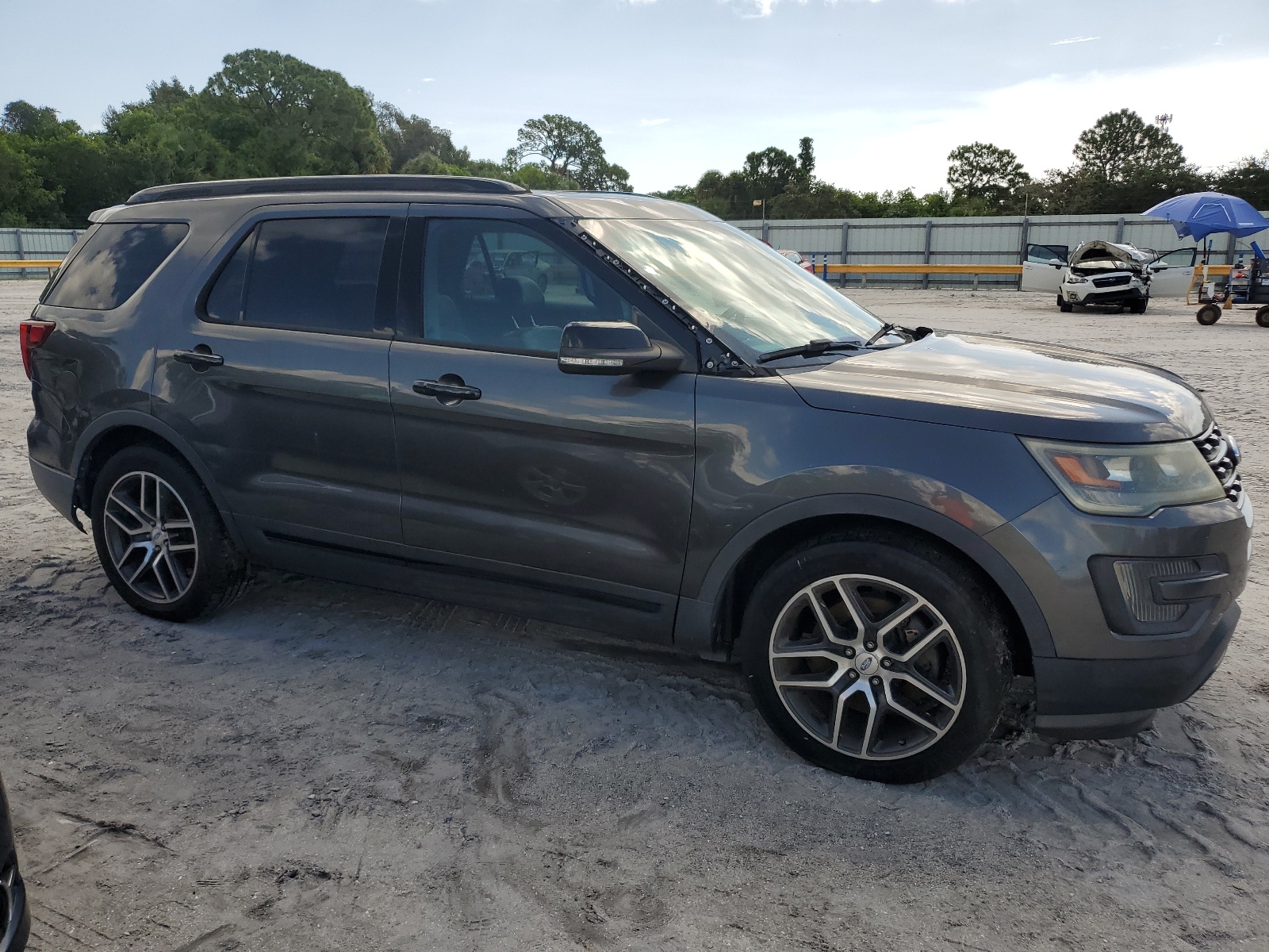 2016 Ford Explorer Sport vin: 1FM5K8GT2GGA69199