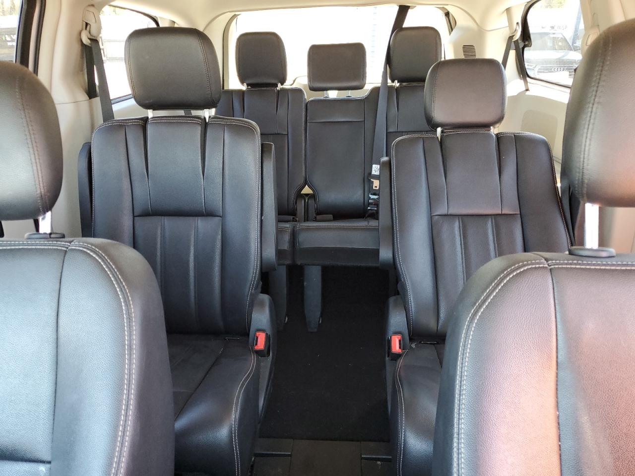 2014 Chrysler Town & Country Touring VIN: 2C4RC1BG5ER381761 Lot: 65004564