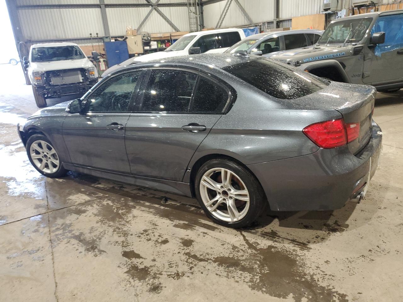 WBA8D9C57JEM31455 2018 BMW 3 SERIES - Image 2