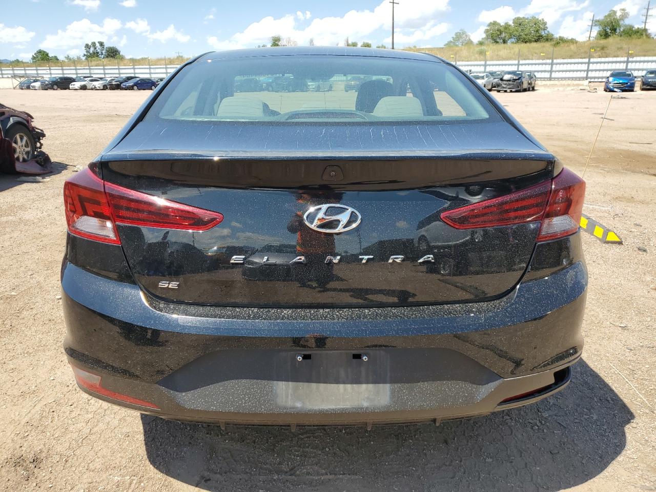 KMHD74LF5KU859385 2019 Hyundai Elantra Se