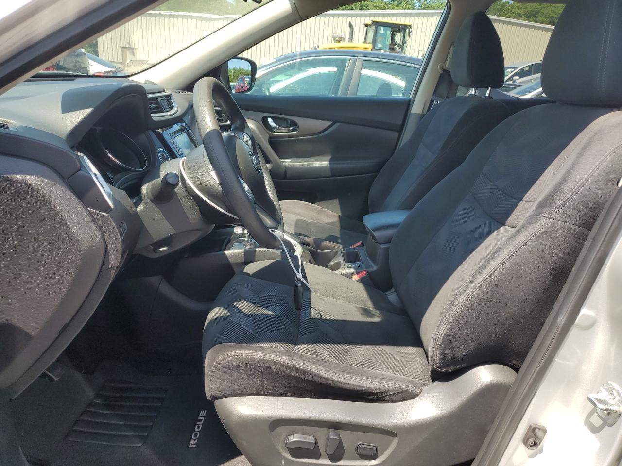 2015 Nissan Rogue S VIN: 5N1AT2MV8FC835537 Lot: 64738394