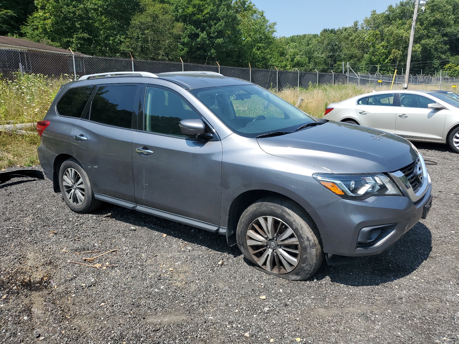 2019 Nissan Pathfinder S vin: 5N1DR2MM7KC644155