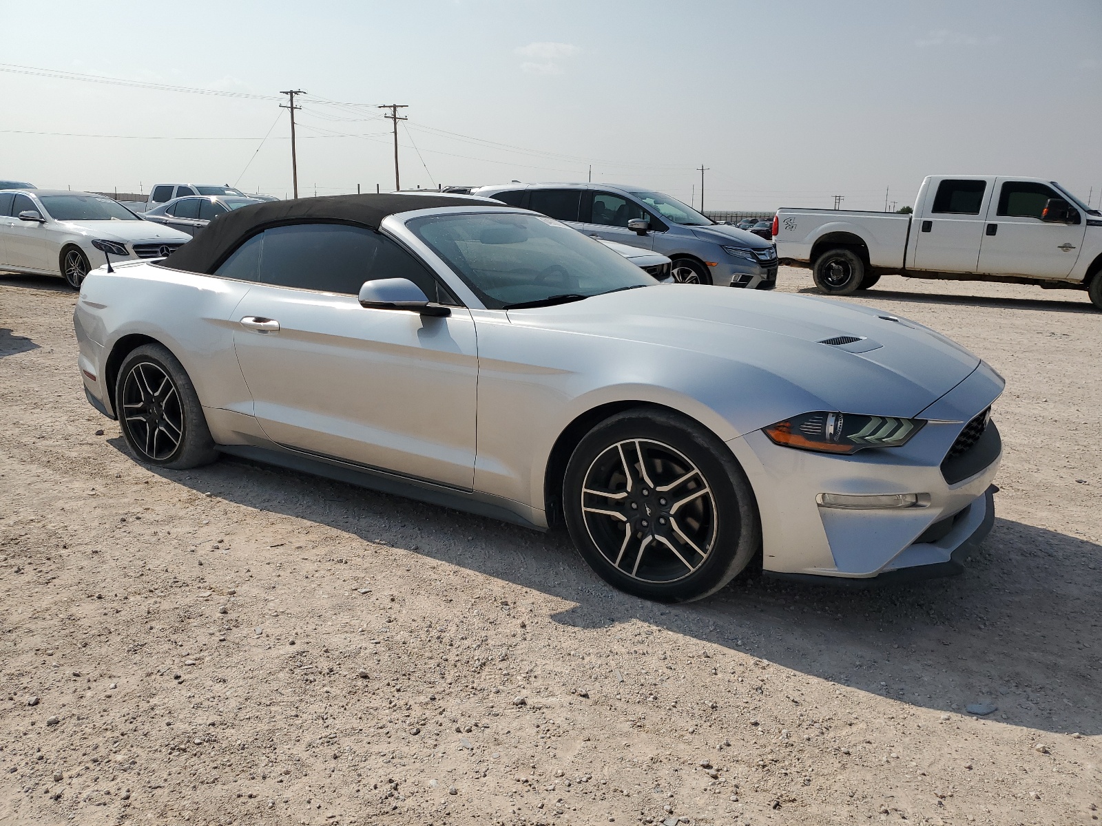 2018 Ford Mustang vin: 1FATP8UH0J5111102