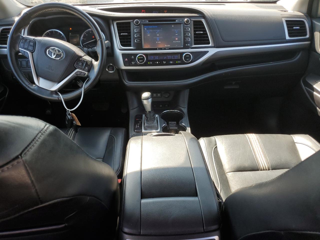 2017 Toyota Highlander Se VIN: 5TDJZRFH3HS430920 Lot: 62656184