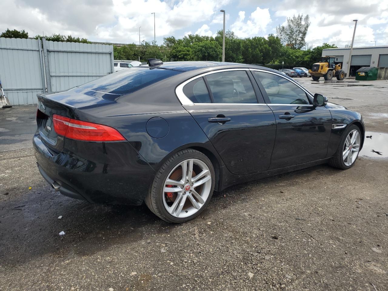 2017 Jaguar XE - Image 3