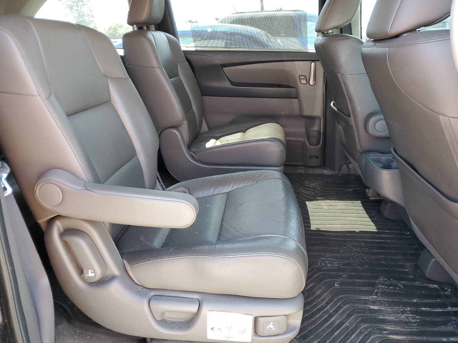 5FNRL5H90BB084761 2011 Honda Odyssey Touring