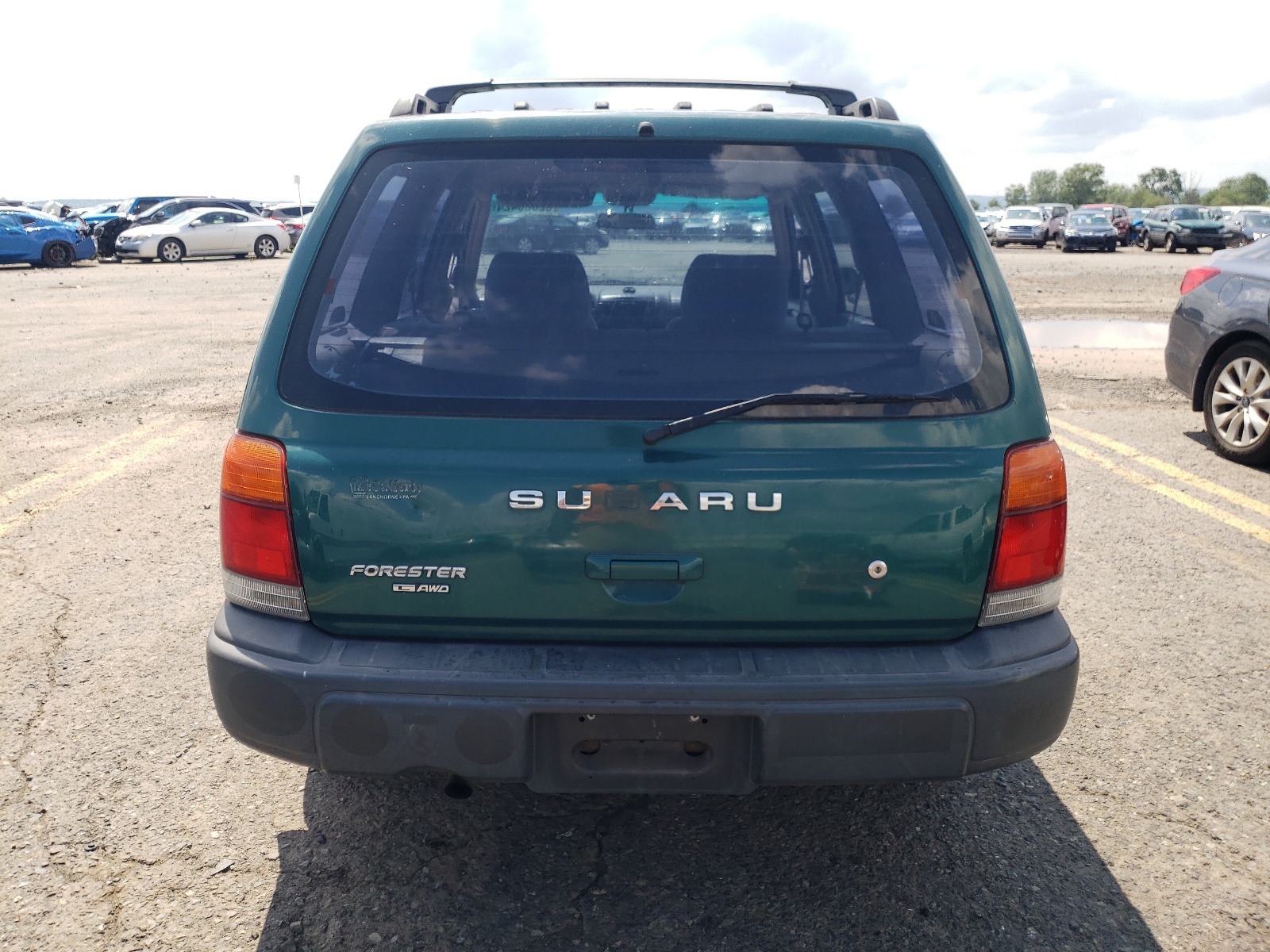 JF1SF6350YH717017 2000 Subaru Forester L