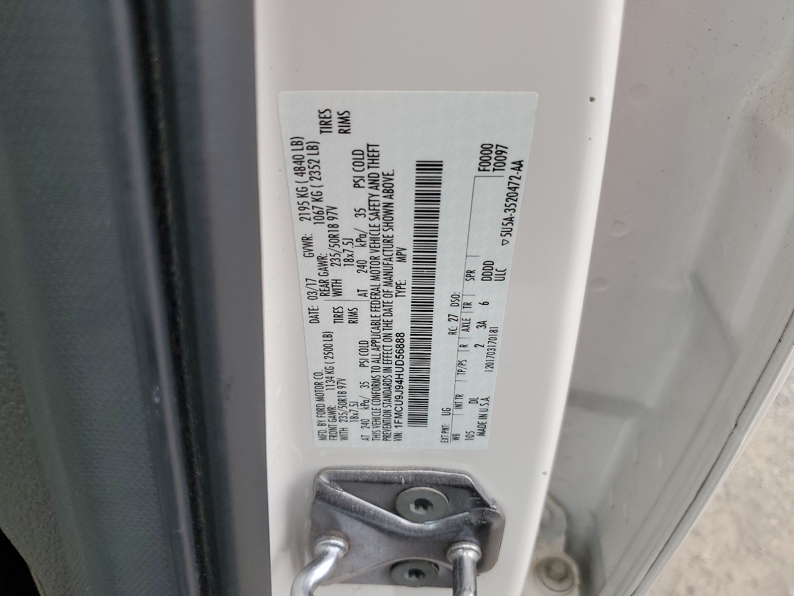 1FMCU9J94HUD56888 2017 Ford Escape Titanium