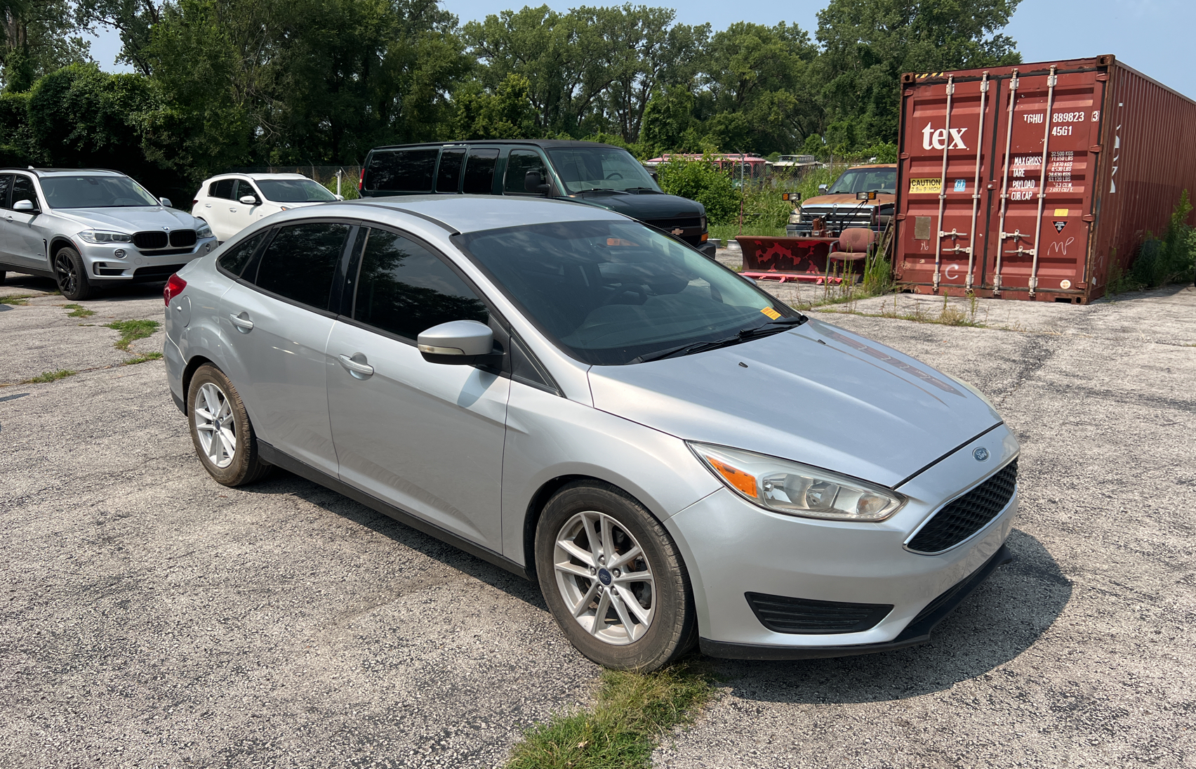 2017 Ford Focus Se vin: 1FADP3F22HL253974