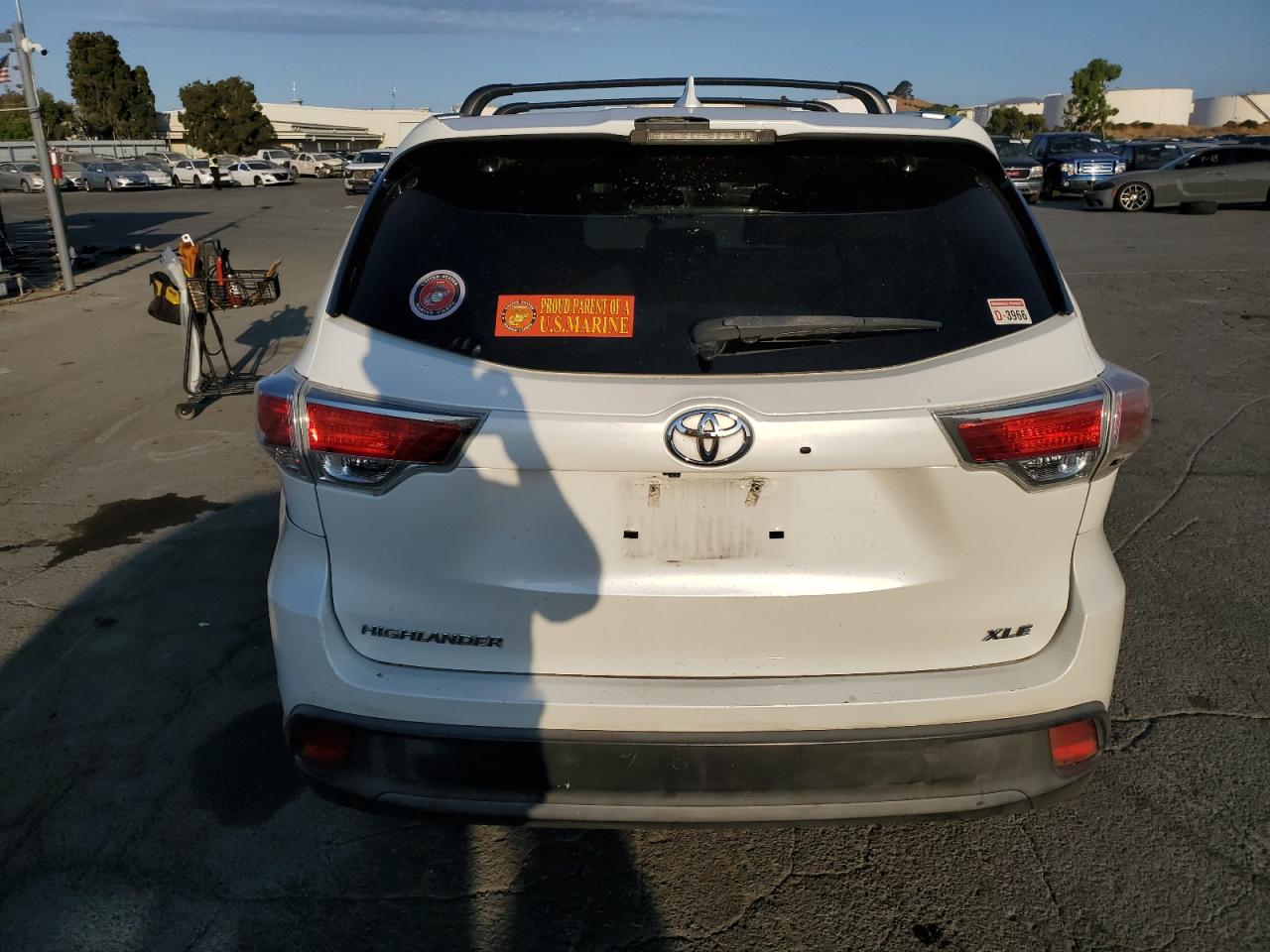 2015 Toyota Highlander Xle VIN: 5TDKKRFH5FS065761 Lot: 64306024