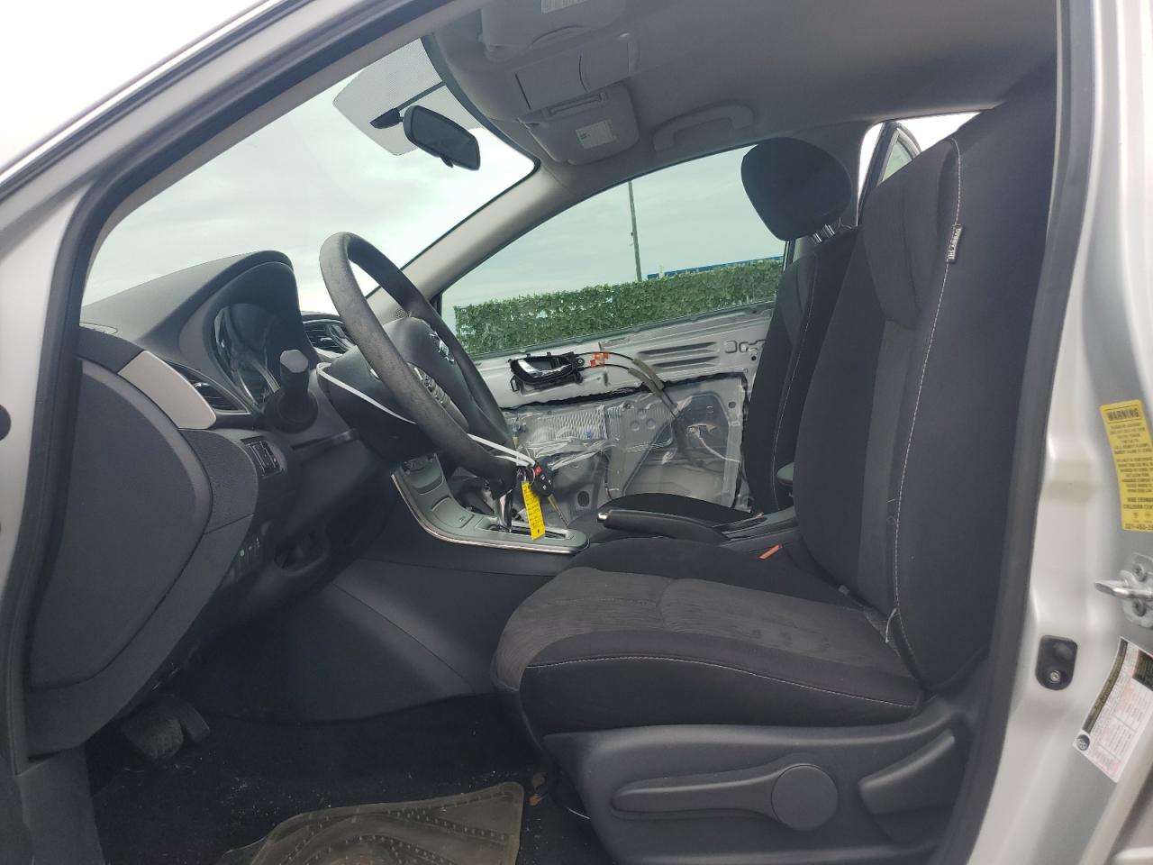 2014 Nissan Sentra - Image 7