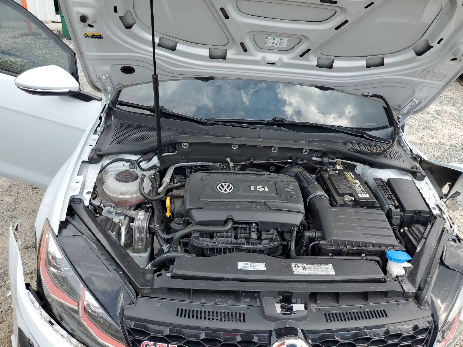 3VW5T7AU2KM001803 2019 Volkswagen Gti S