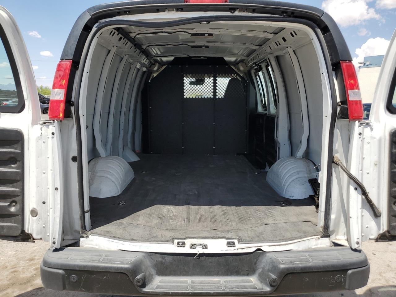 2021 Chevrolet Express G2500 VIN: 1GCWGAFP1M1301408 Lot: 61998924