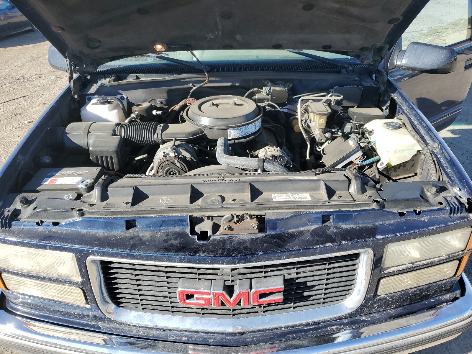 1GKGK26N1SJ768157 1995 GMC Suburban K2500