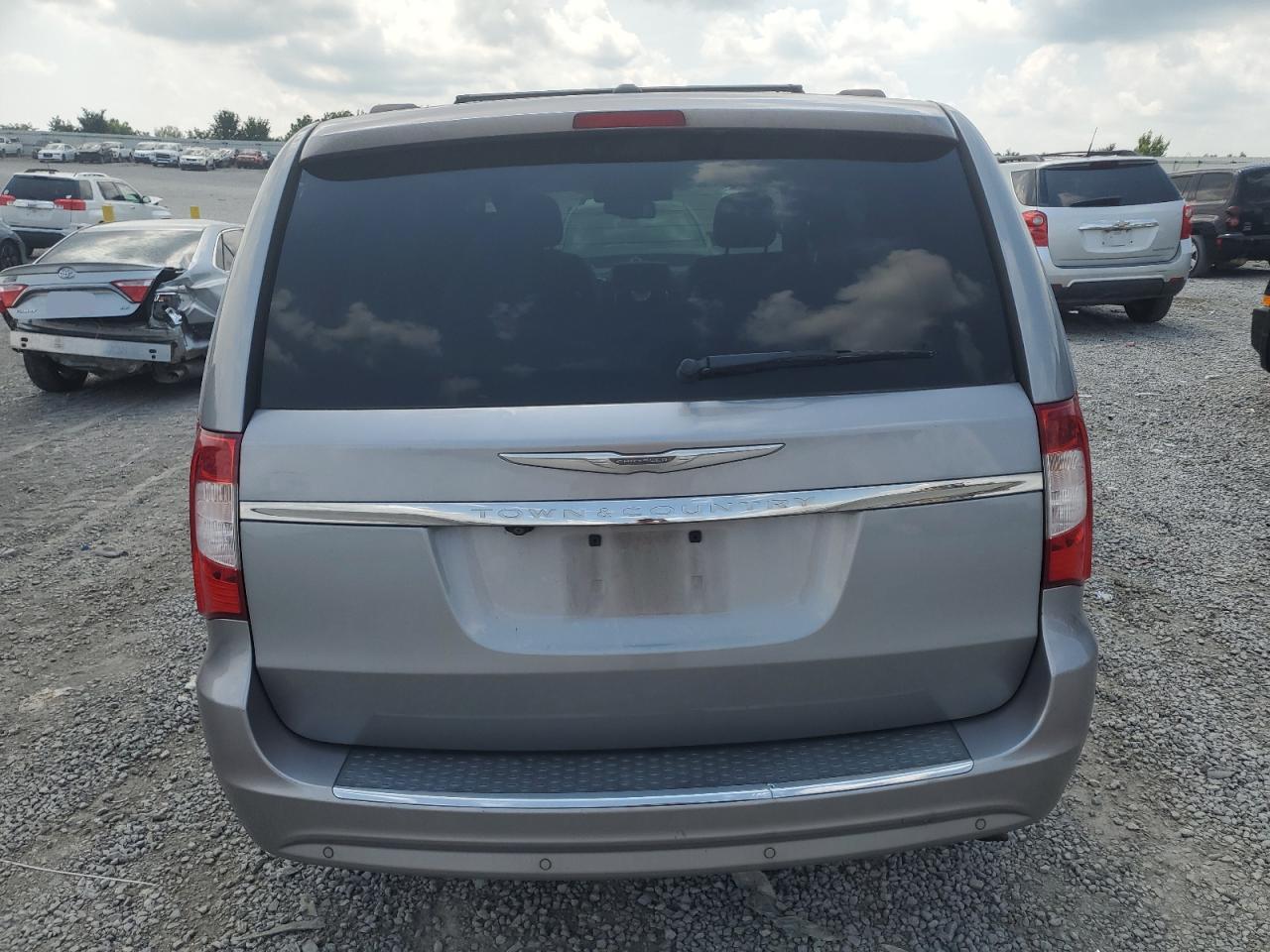2015 Chrysler Town & Country Touring L VIN: 2C4RC1CG4FR554170 Lot: 61760214