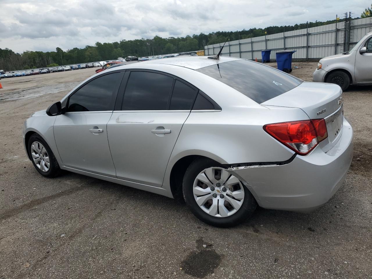2012 Chevrolet Cruze - Image 2
