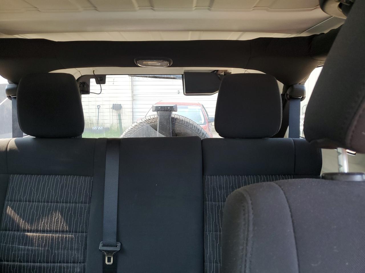 2012 Jeep Wrangler Unlimited Sport VIN: 1C4BJWDG5CL172852 Lot: 63997414