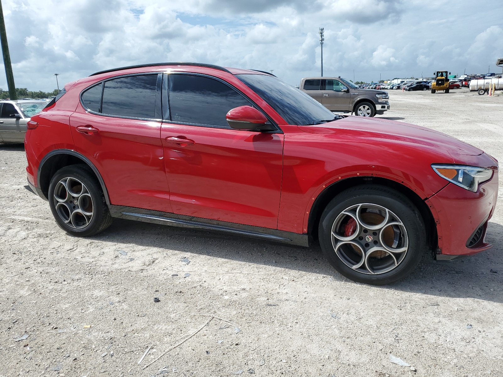 2020 Alfa Romeo Stelvio Ti vin: ZASPAKBN1L7C70566