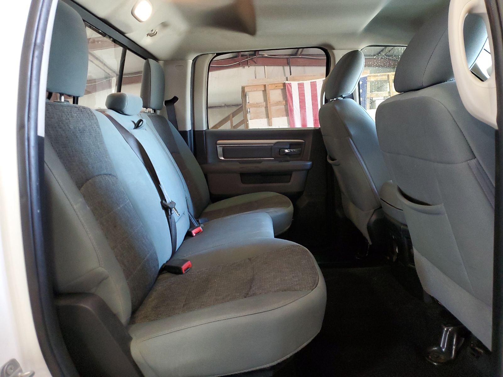 1C6RR6LT6HS550574 2017 Ram 1500 Slt