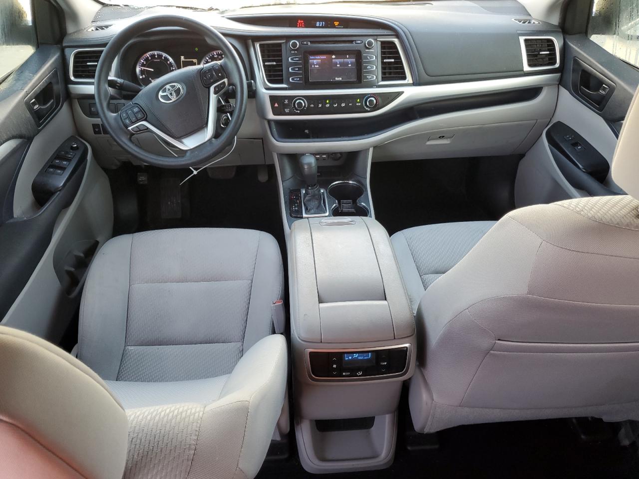 2019 Toyota Highlander Le VIN: 5TDZZRFH4KS364226 Lot: 65031454