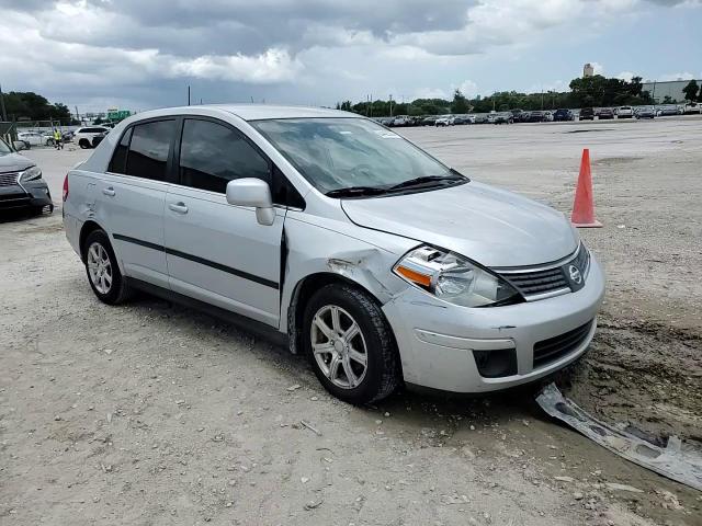 2008 Nissan Versa S VIN: 3N1BC11E58L392832 Lot: 64420364