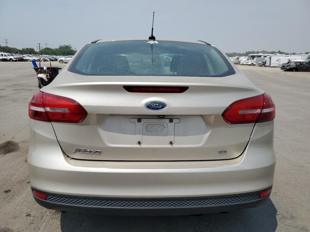 2017 Ford Focus Se VIN: 1FADP3F20HL315839 Lot: 63977344