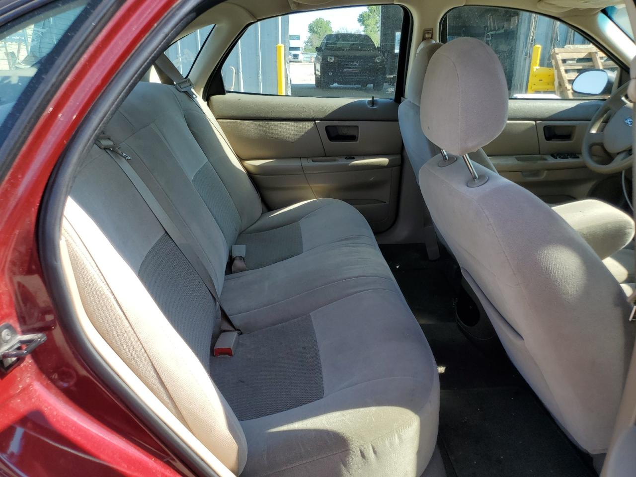 2005 Ford Taurus Se VIN: 1FAFP53U85A270537 Lot: 62544814