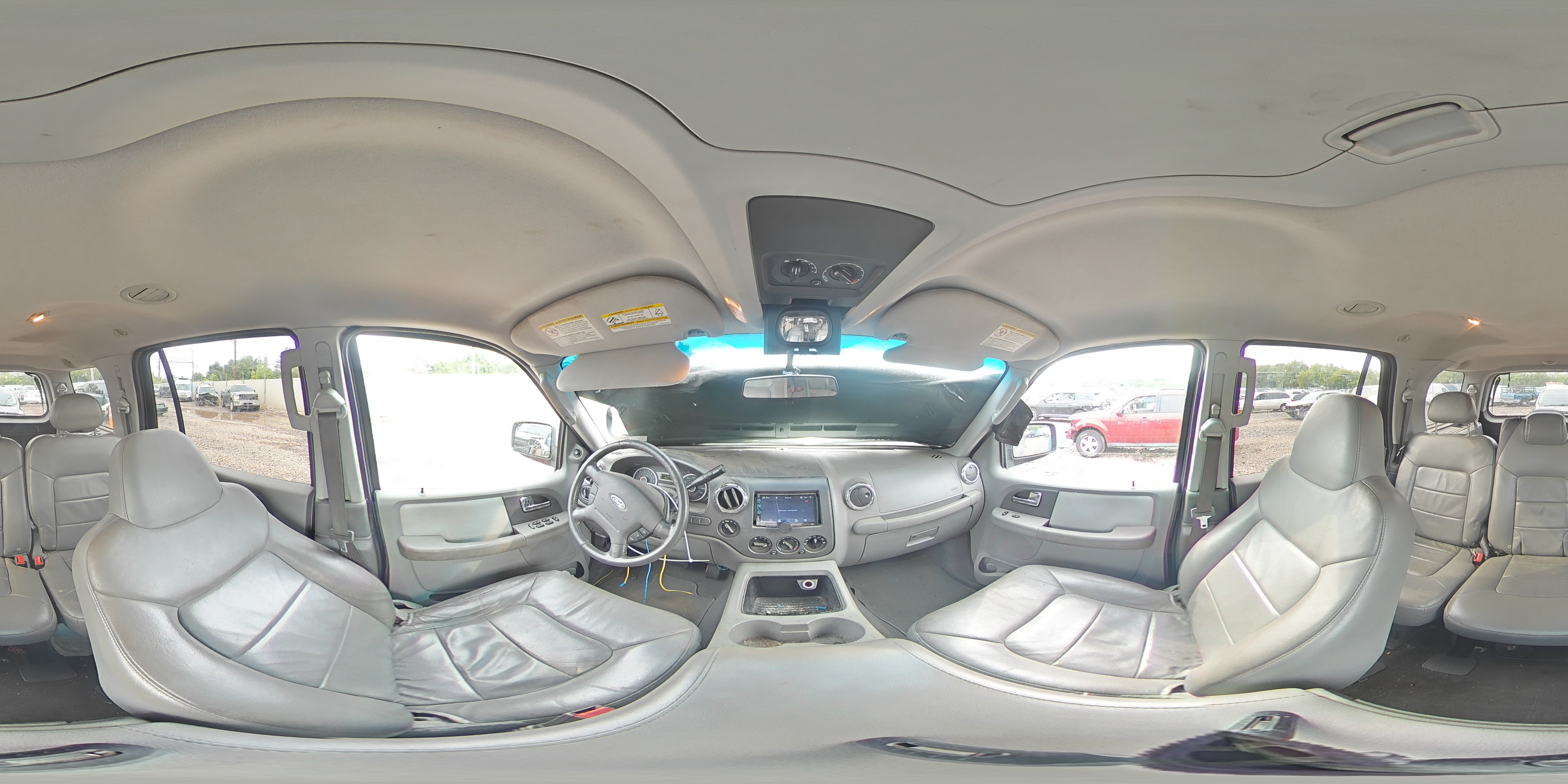 2005 Ford Expedition Xlt VIN: 1FMPU16505LA66660 Lot: 64014254